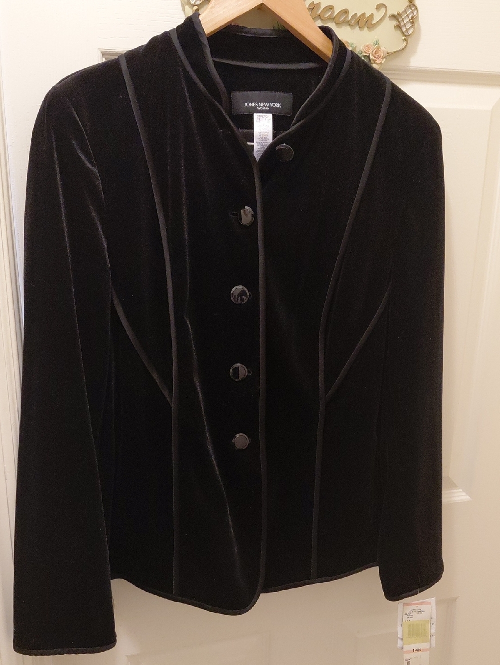 Jones New York Black Velvet Button-Front Blazer
